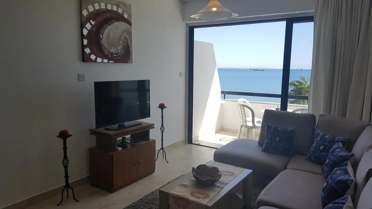 Sunorama Beach Apartment Larnaka